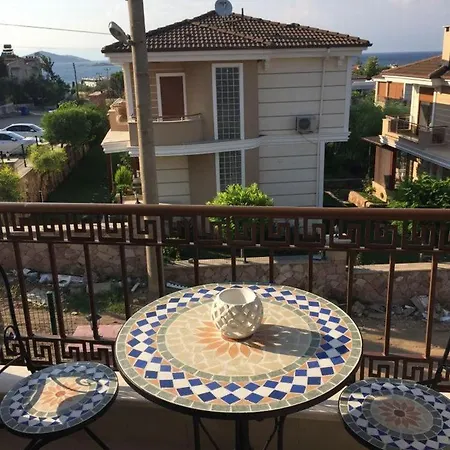 Spacious 3-story W Garden&pool,400m To *