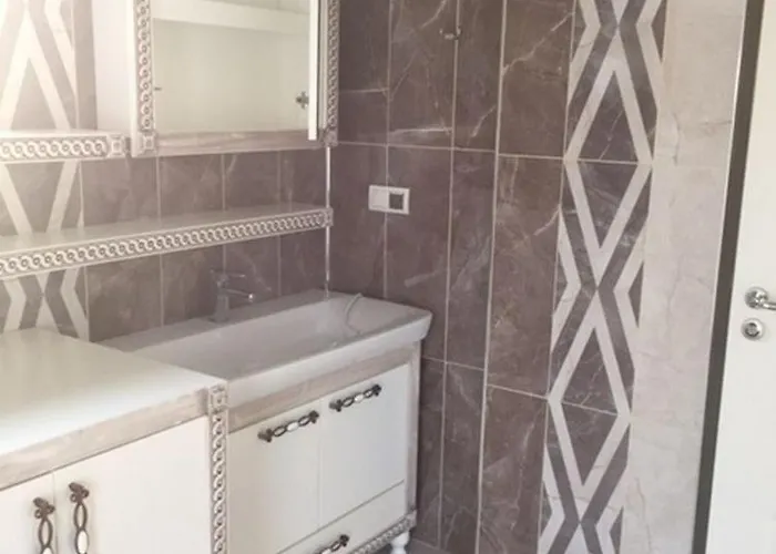 Spacious 3-story W Garden&pool,400m To Вилла