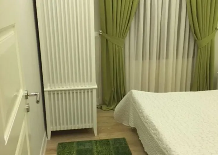 Spacious 3-story W Garden&pool,400m To Вилла *