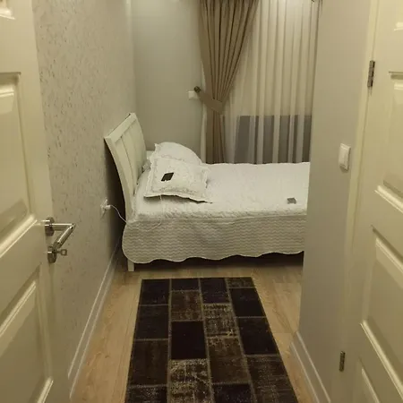 Вілла Spacious 3-story W Garden&pool,400m To