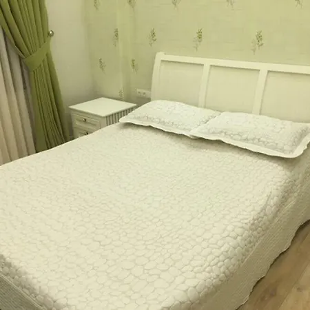 Spacious 3-story W Garden&pool,400m To 别墅 Ayvalı