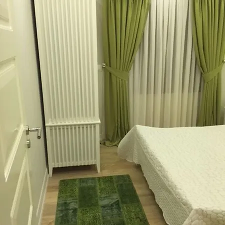 Spacious 3-story W Garden&pool,400m To Вілла *