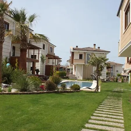 Вілла Spacious 3-story W Garden&pool,400m To *