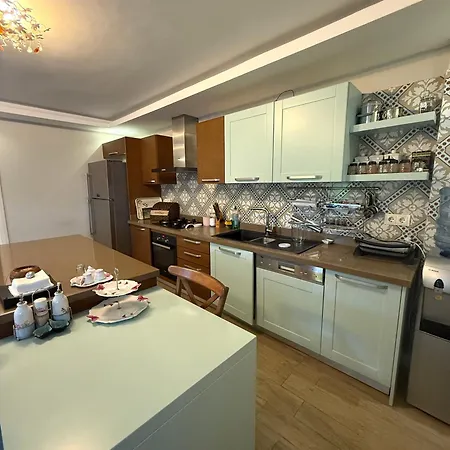 Spacious 3-story W Garden&pool,400m To