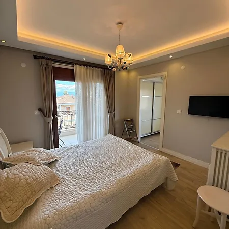 别墅 Spacious 3-story W Garden&pool,400m To