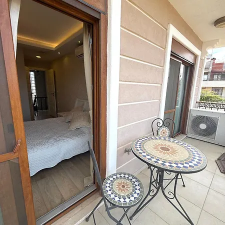 Spacious 3-story W Garden&pool,400m To 别墅 *