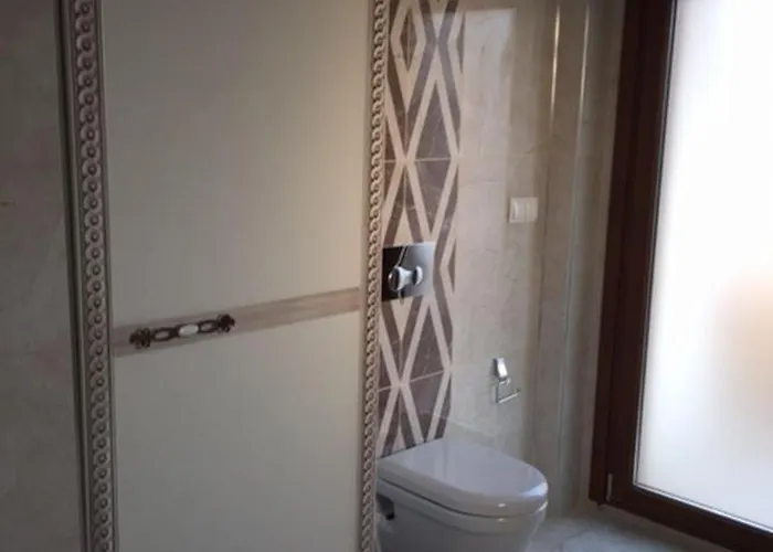 Spacious 3-story W Garden&pool,400m To * Ayvalı